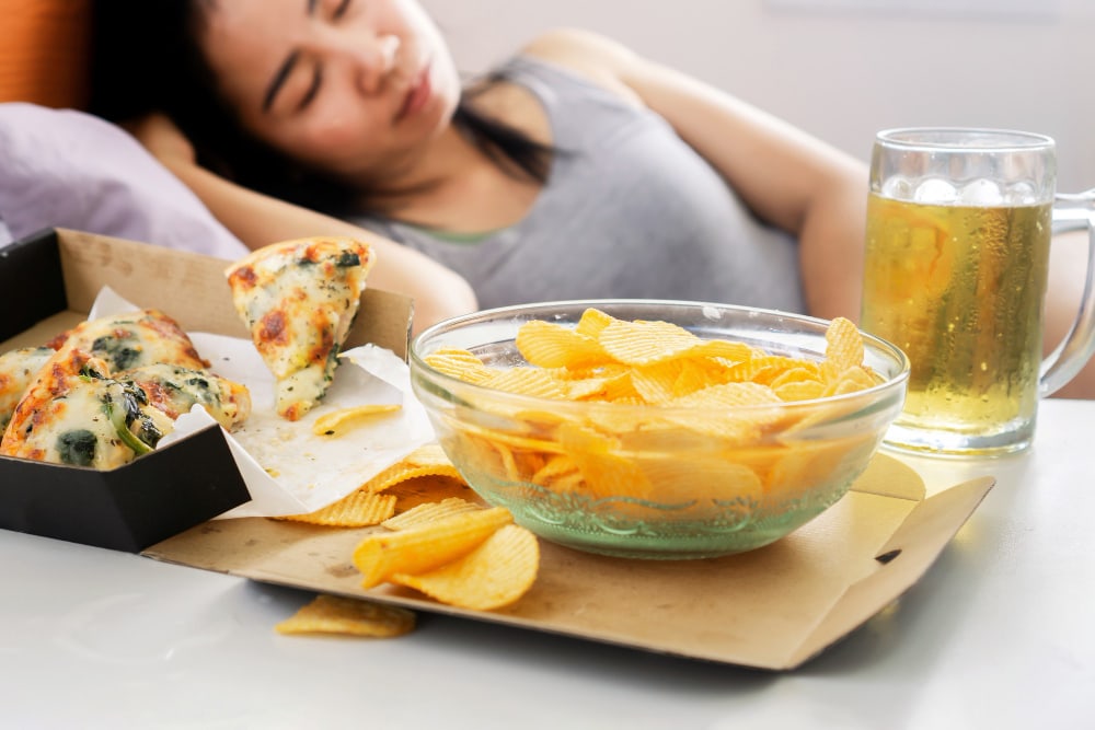 5 Food Habits That Impair Sleep Quality